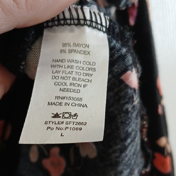 Floral Long Sleeve Top - Picture 2 of 7